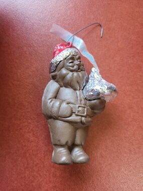 Hershey's Kisses "A Kiss From Santa" Keepsake Ornament cute! #Hersheys #Retro